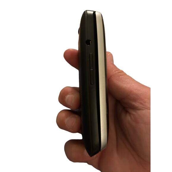 Alcatel One Touch 2017B Flip Phone Black Silver - Picture 5 of 5